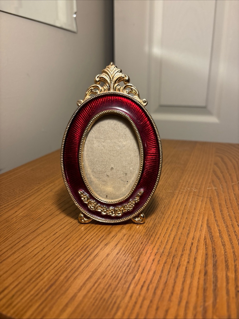 Ornate Red and Gold Oval Picture Frame - Decorative Home Accent